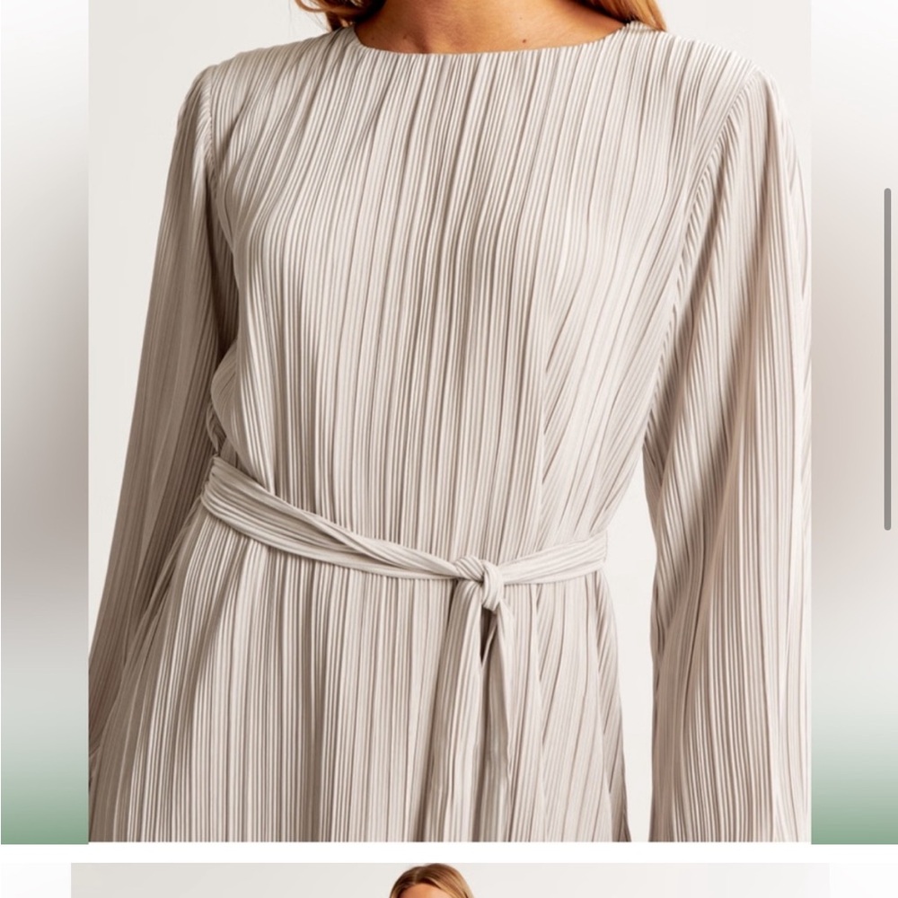 Abercrombie and Fitch pleated Satin dress - Long Sleeve
